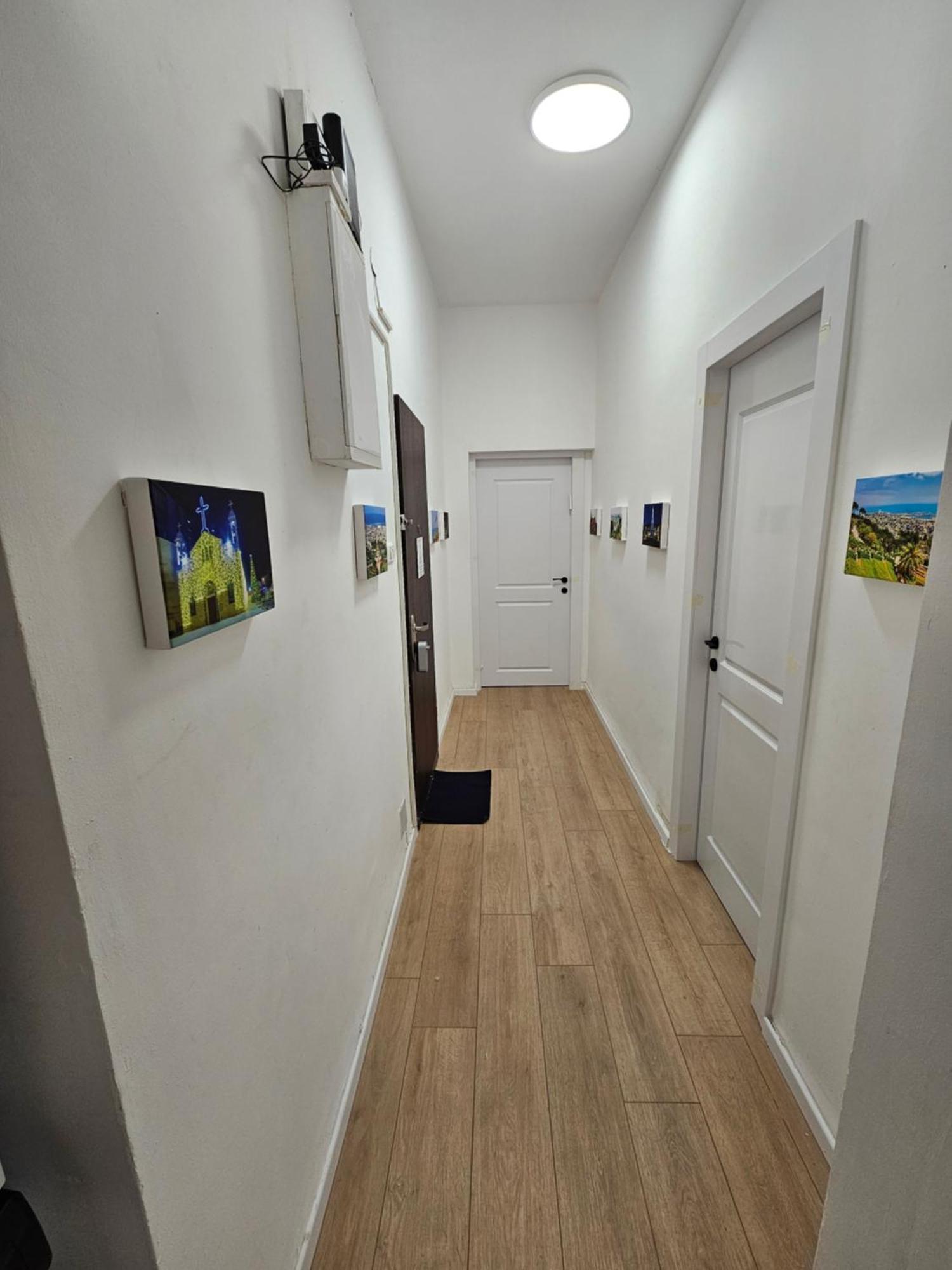 Hadar Urban Apartment